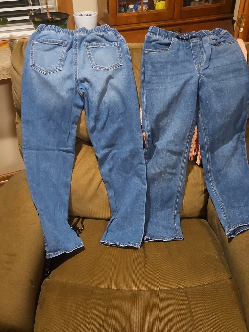 Classic Blue Elastic-Waist Women’s Jeans